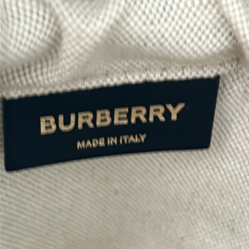BURBERRY NWT TOTE/CROSSBODY - Picture 4 of 6